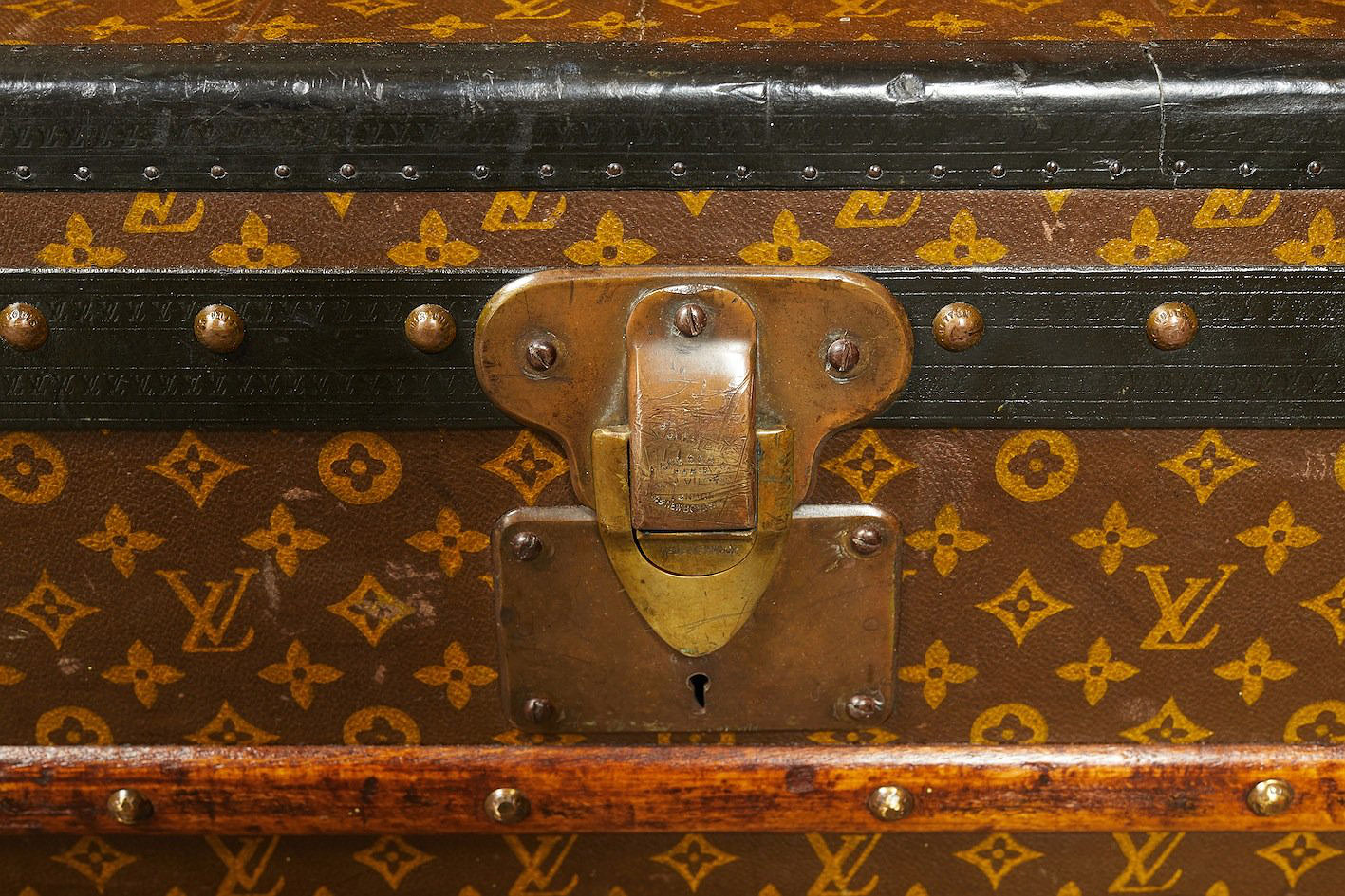 Toronto man finds 120-year-old vintage Louis Vuitton trunk in